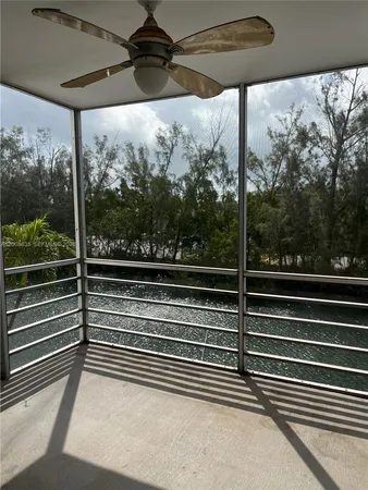 $1,950 | 3660 Northeast 166th Street, Unit 305, North Miami Beach, FL 33160