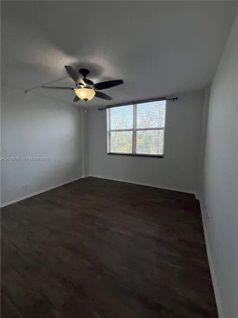 $1,950 | 3660 Northeast 166th Street, Unit 305, North Miami Beach, FL 33160
