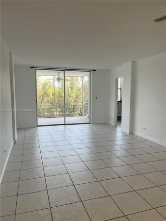 $1,950 | 3660 Northeast 166th Street, Unit 305, North Miami Beach, FL 33160