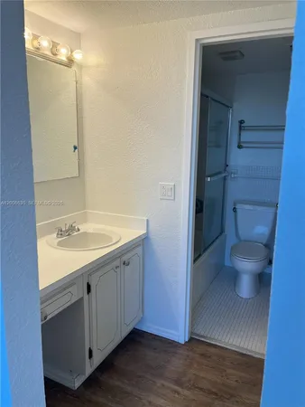 $1,950 | 3660 Northeast 166th Street, Unit 305, North Miami Beach, FL 33160
