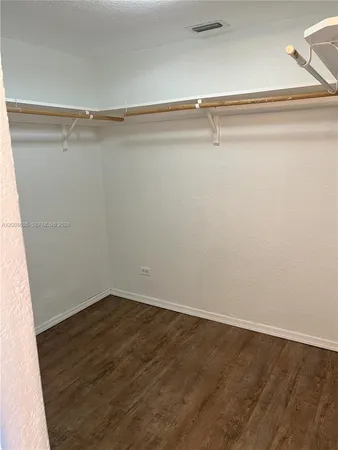 $1,950 | 3660 Northeast 166th Street, Unit 305, North Miami Beach, FL 33160