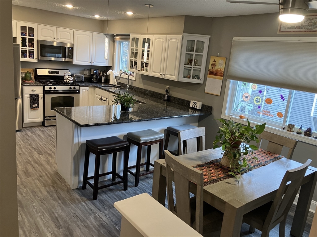 255 North Road, Unit 65 Chelmsford, MA 01824 - Photo 9 of 31