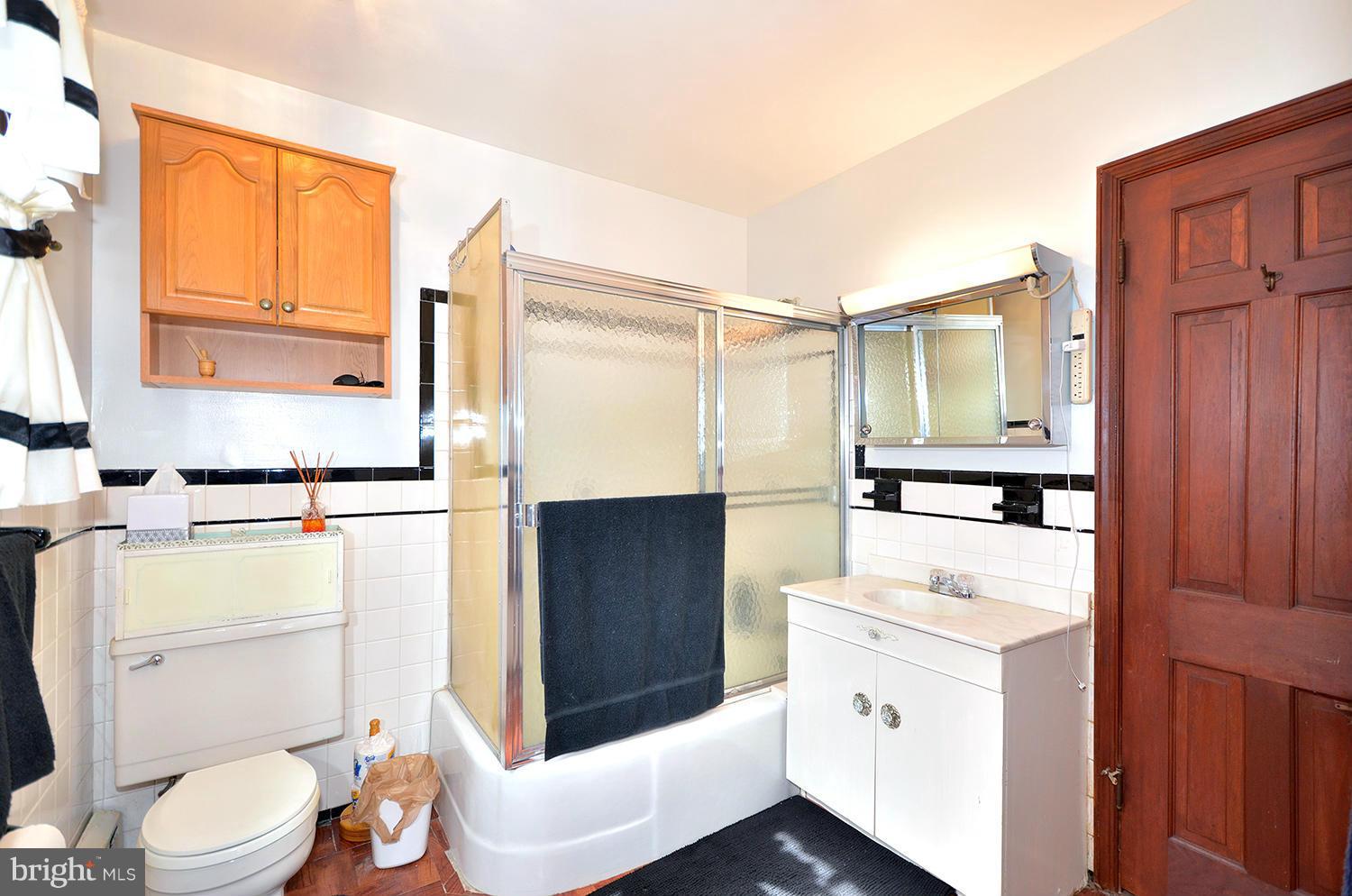 16211 Old Orchard Road Ashton, MD 20861 - Photo 20 of 30 Bath (Master)