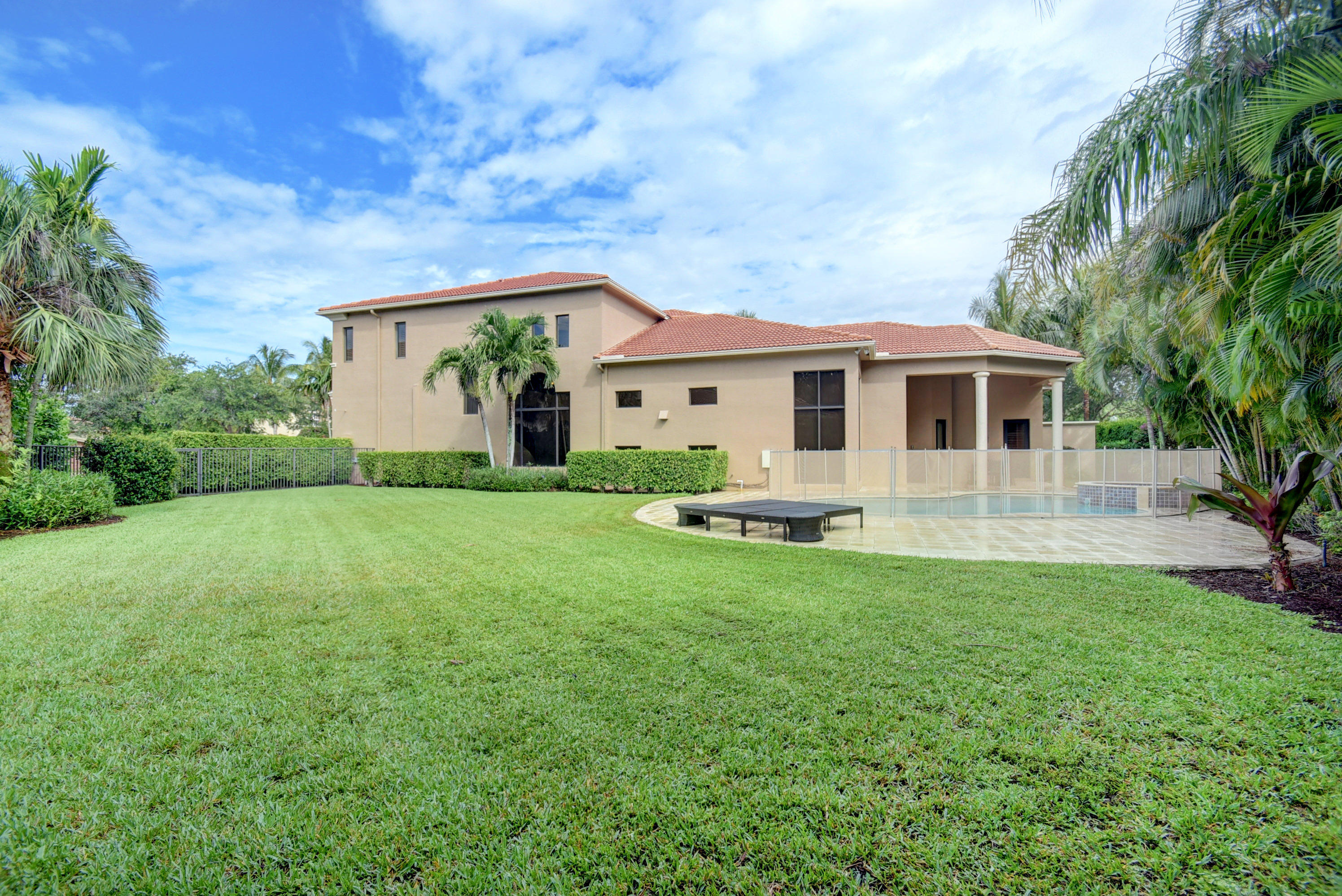 17858 Lake Azure Way Boca Raton, FL 33496 - Photo 29 of 46 Large Backyard