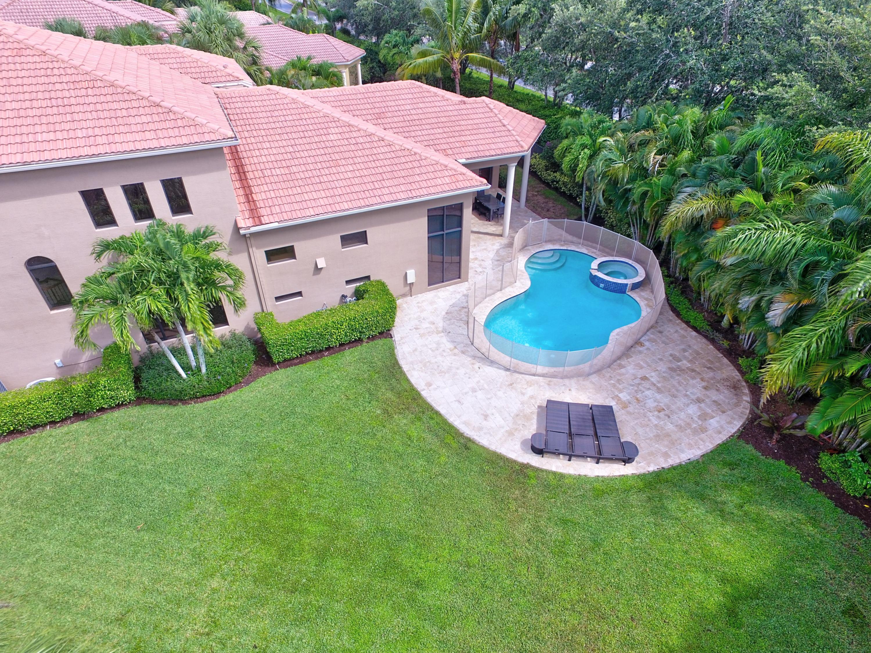 17858 Lake Azure Way Boca Raton, FL 33496 - Photo 33 of 46 Large Green space