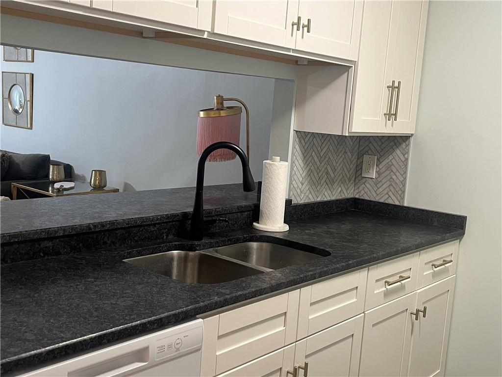 3655 Habersham Road Northeast, Unit B 352 Atlanta, GA 30305 - Photo 3 of 36