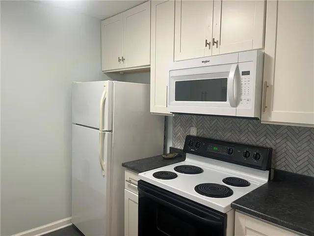 $200,000 | 3655 Habersham Road Northeast, Unit B 352, Atlanta, GA 30305