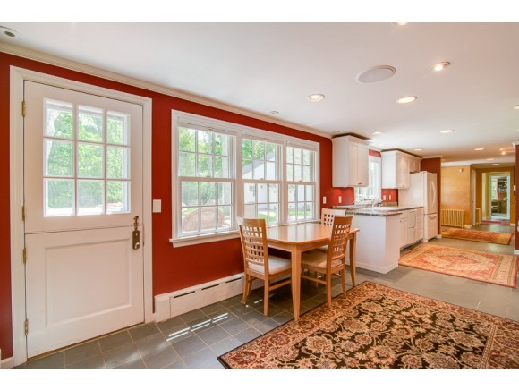 144 Beech Street Manchester, VT 05255 - Photo 6 of 27 Gallery Image 6