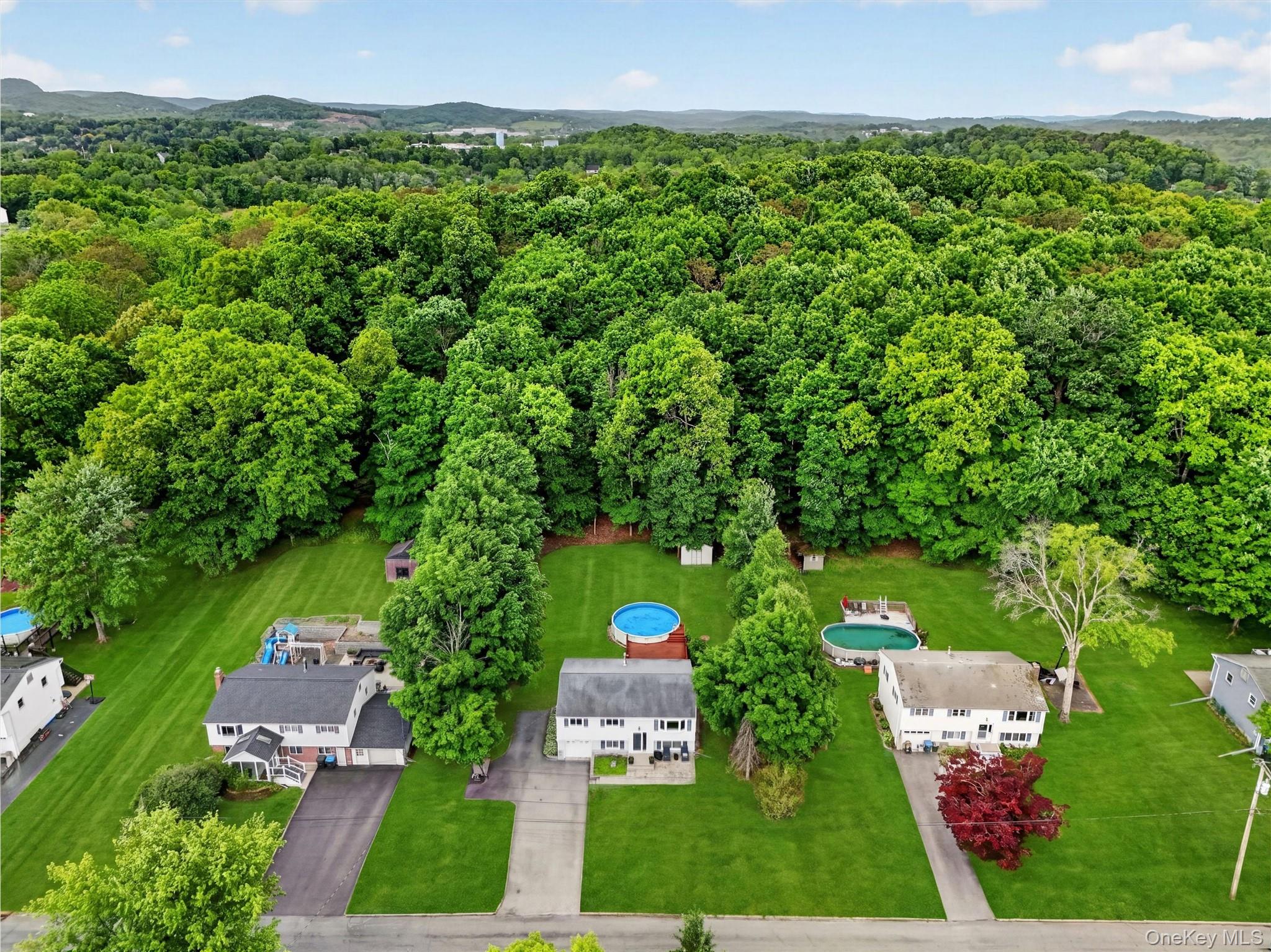 37 Surrey Road Chester, NY 10918 - Photo 34 of 38