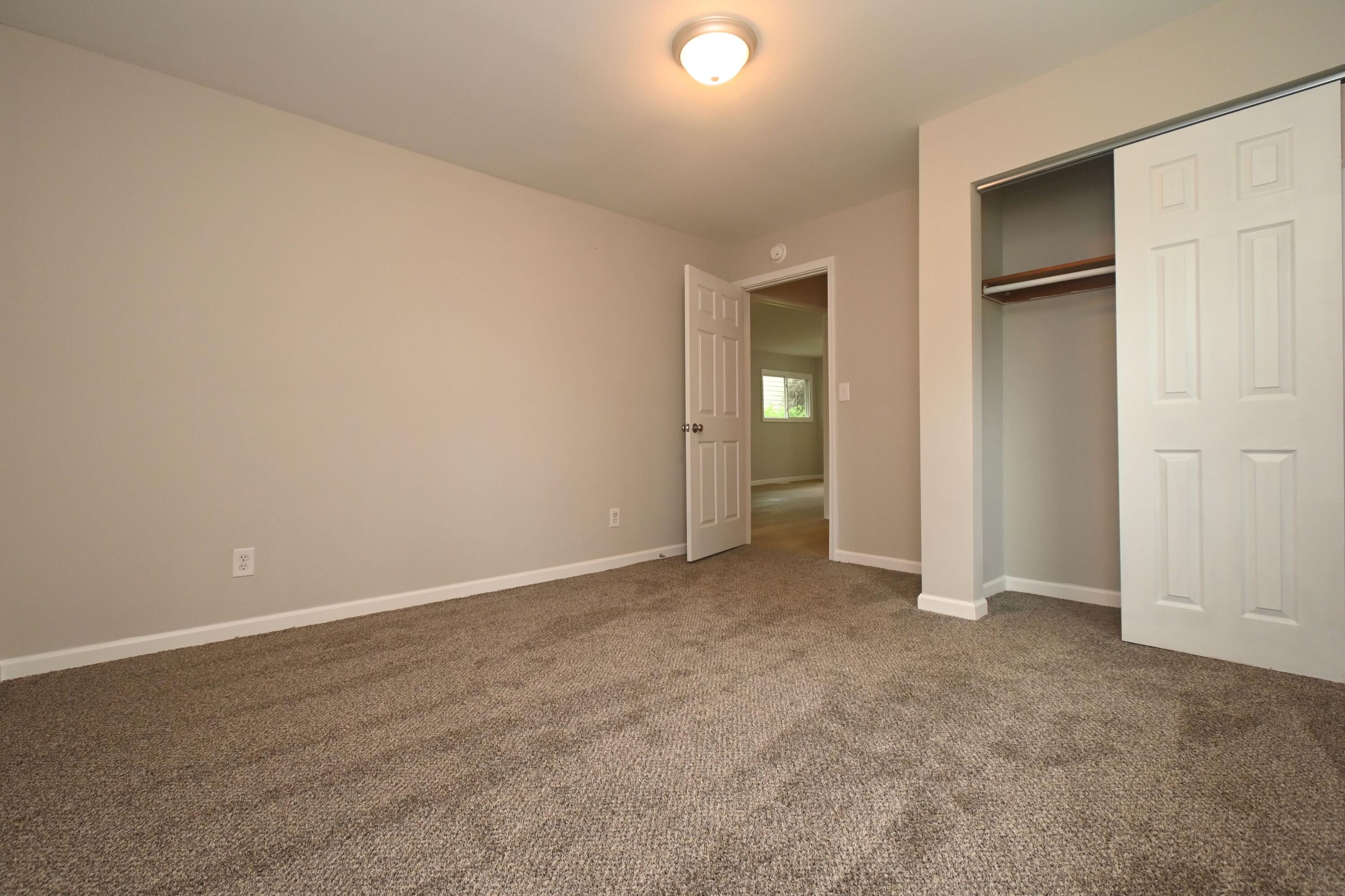 492 Hemlock Road Covington, KY 41015 - Photo 3 of 10 Gallery Image 3