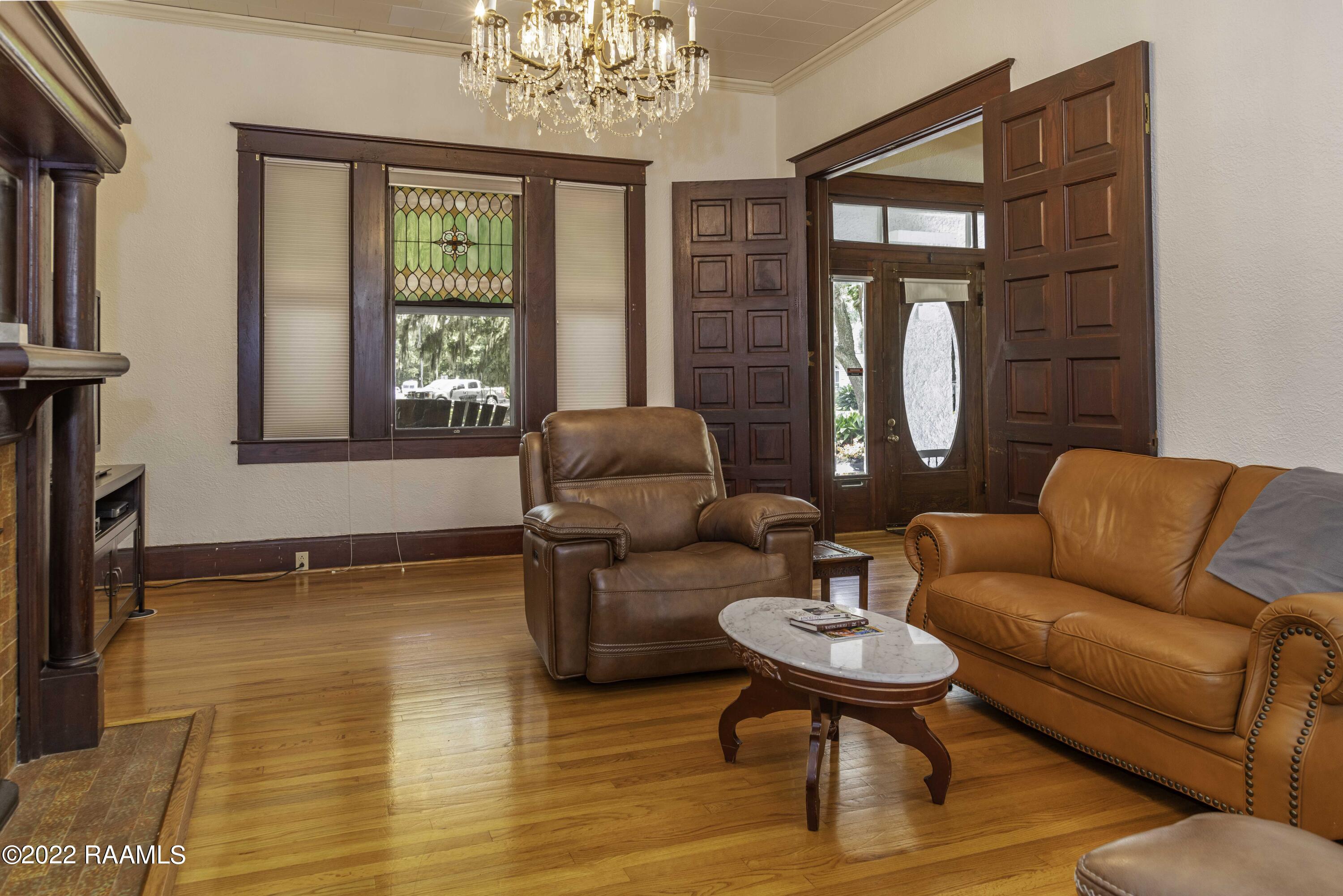 504 East Main Street New Iberia, LA 70560 - Photo 6 of 43 Living Room 2