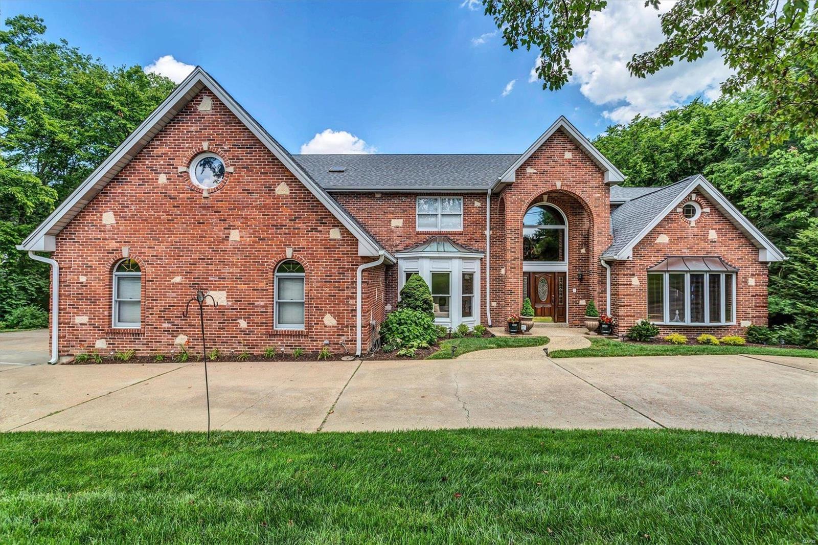 12507 West Watson Road St. Louis, MO 63127 - Photo 1 of 76 Gallery Image 1