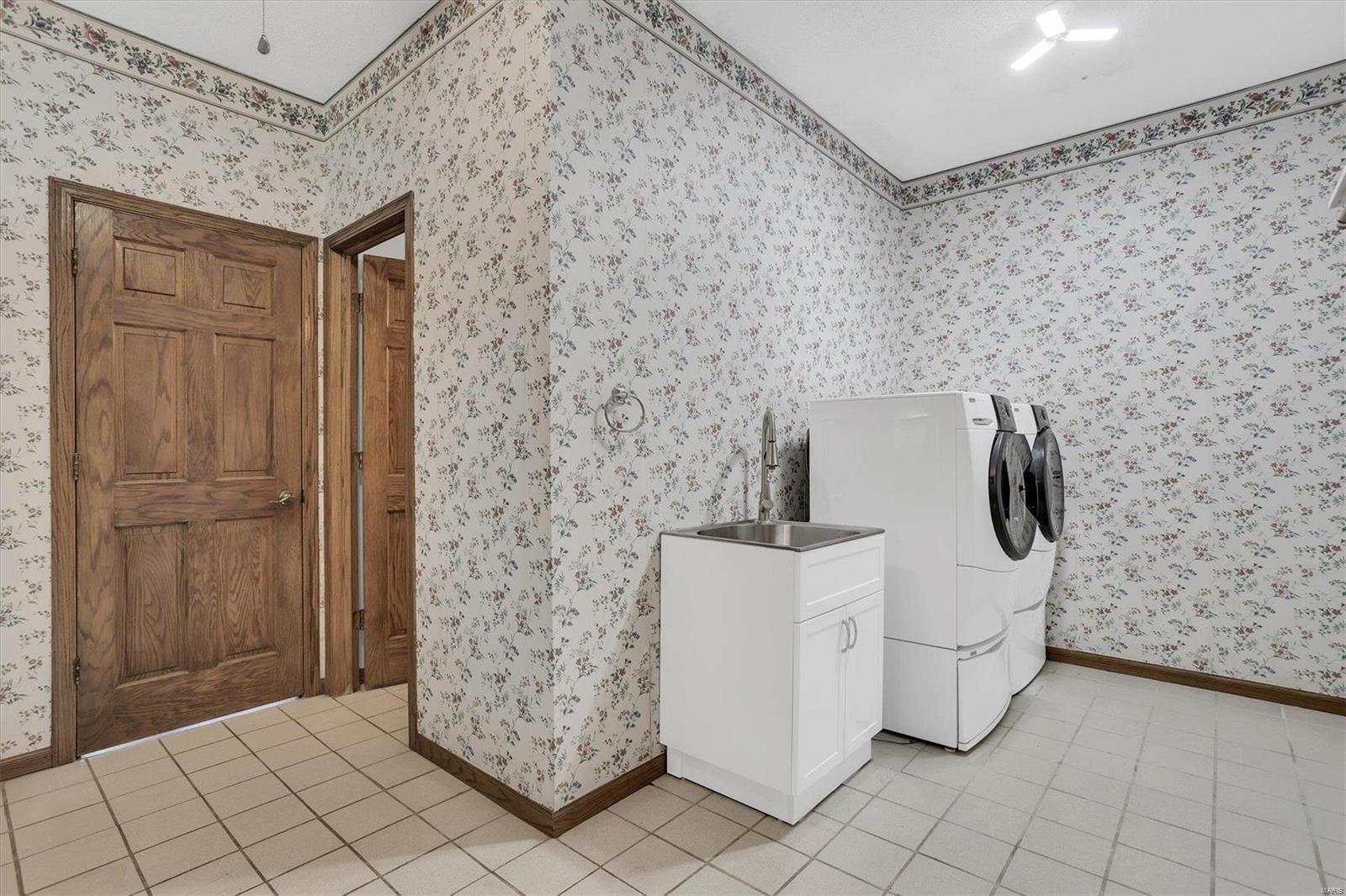 12507 West Watson Road St. Louis, MO 63127 - Photo 35 of 76 Gallery Image 35