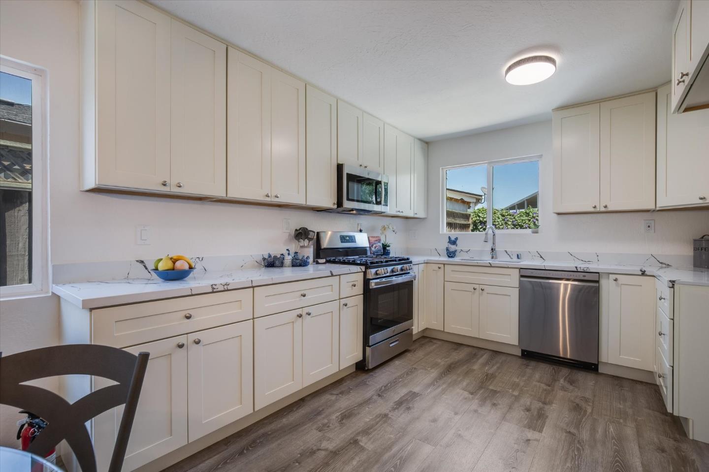 8240 Springdale Court Gilroy, CA 95020 - Photo 10 of 25
