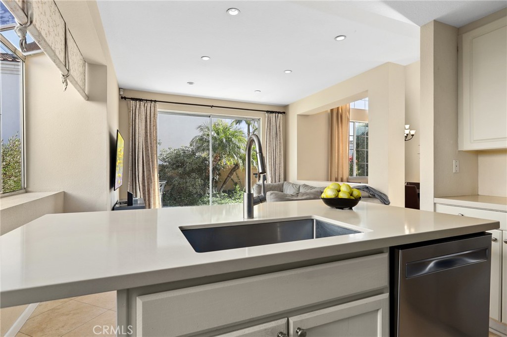 2 Bormes Irvine, CA 92614 - Photo 18 of 69