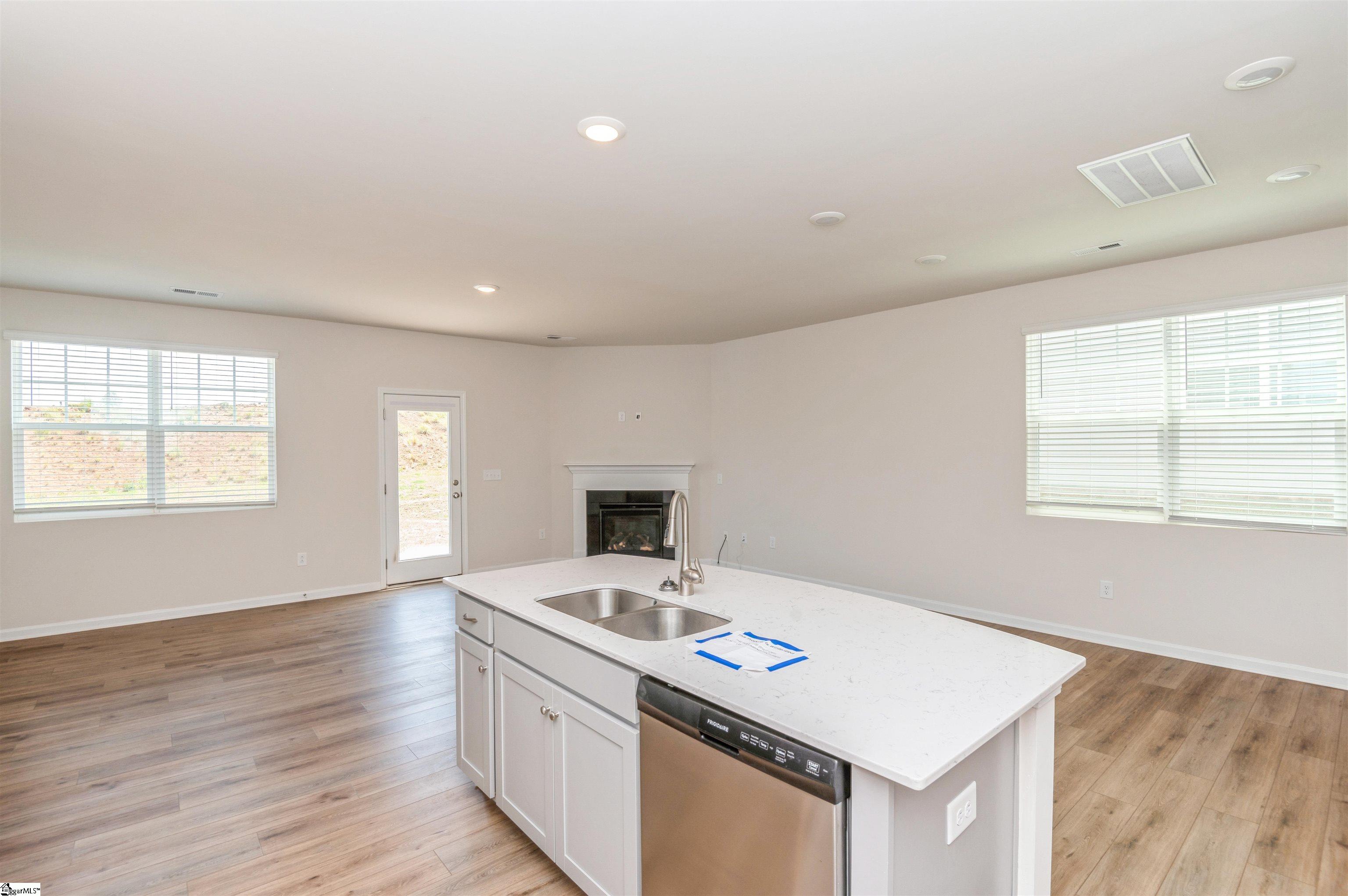 324 East Compass Way Easley, SC 29640 - Photo 14 of 31 Gallery Image 14