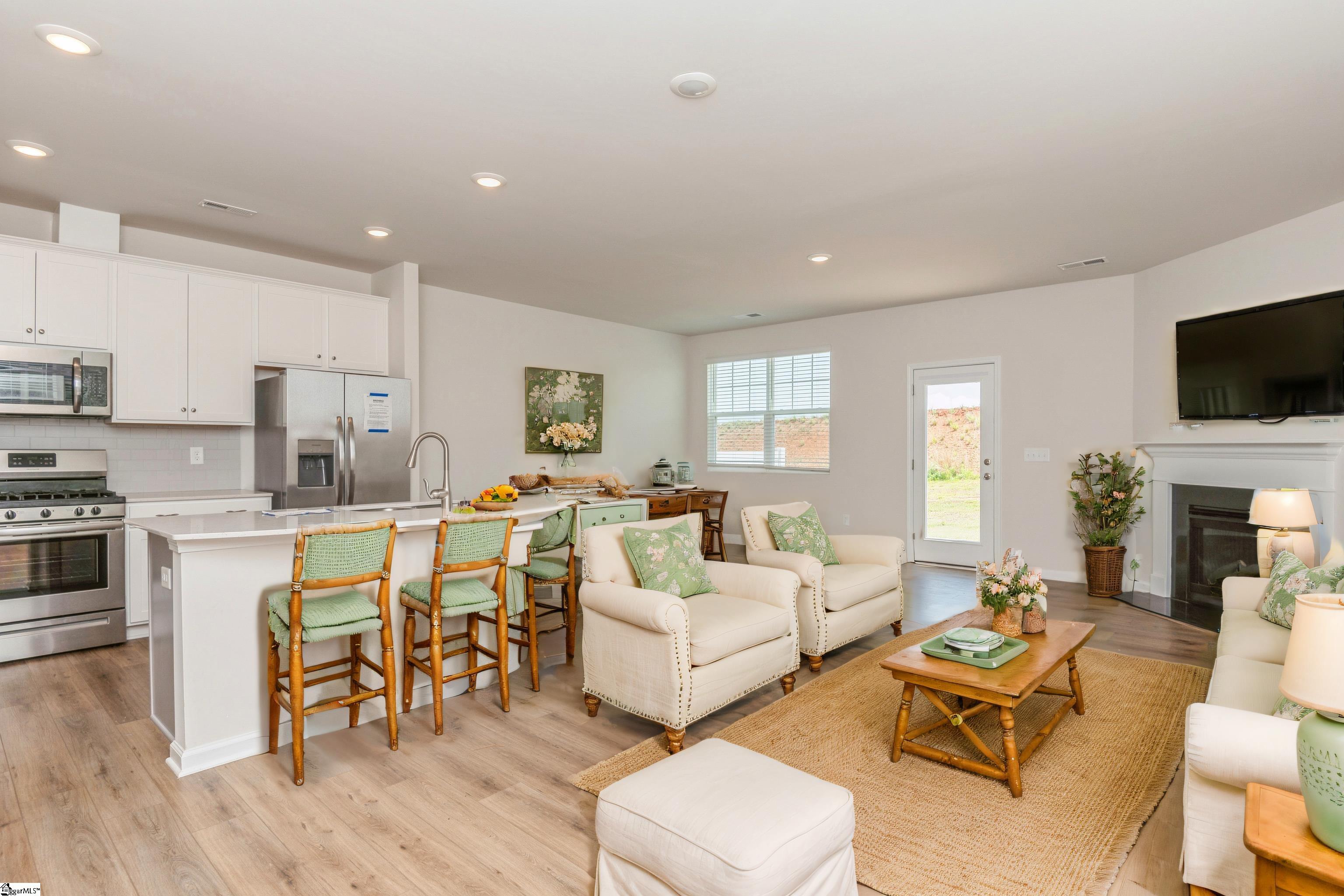324 East Compass Way Easley, SC 29640 - Photo 5 of 31 Gallery Image 5