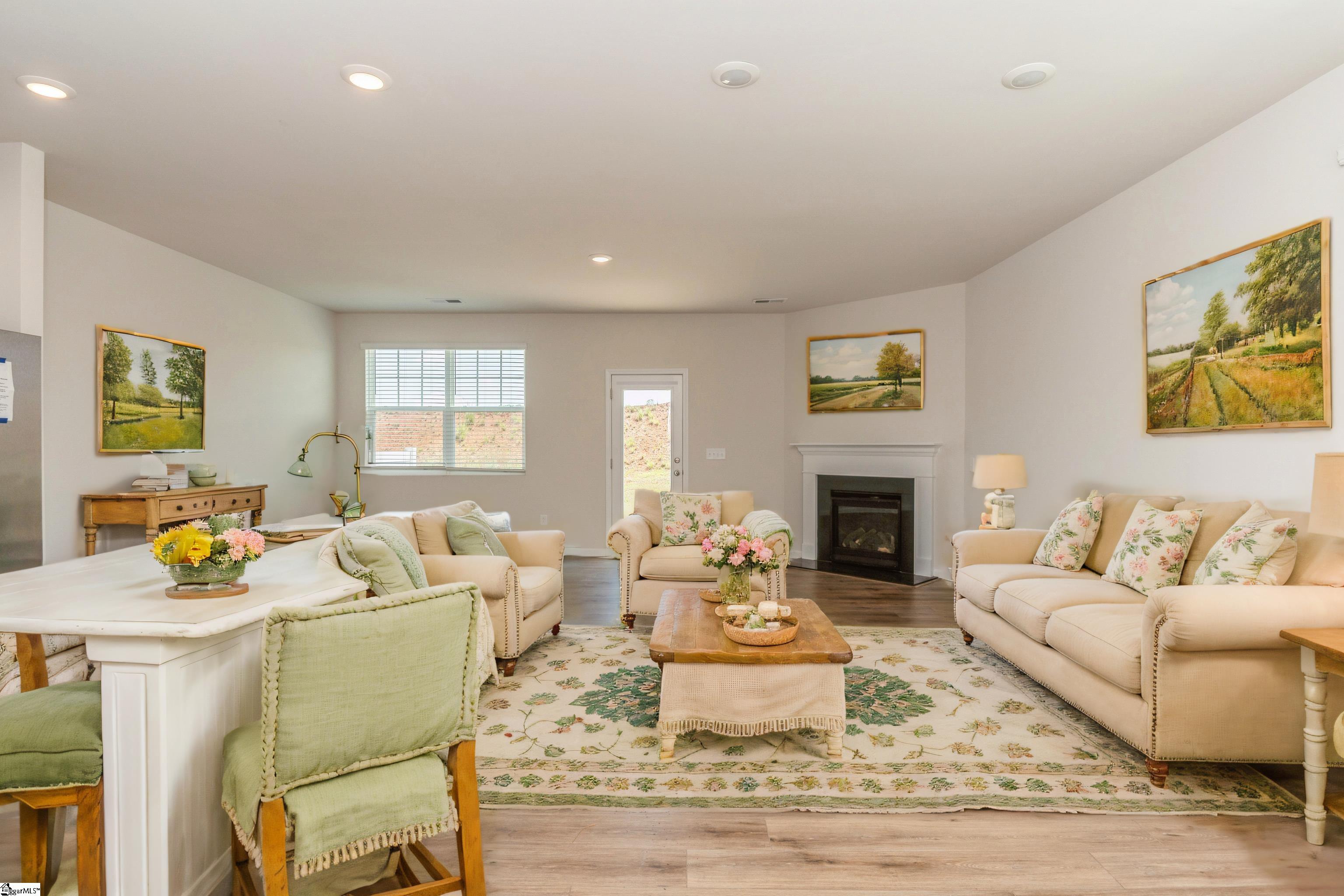 324 East Compass Way Easley, SC 29640 - Photo 6 of 31 Gallery Image 6