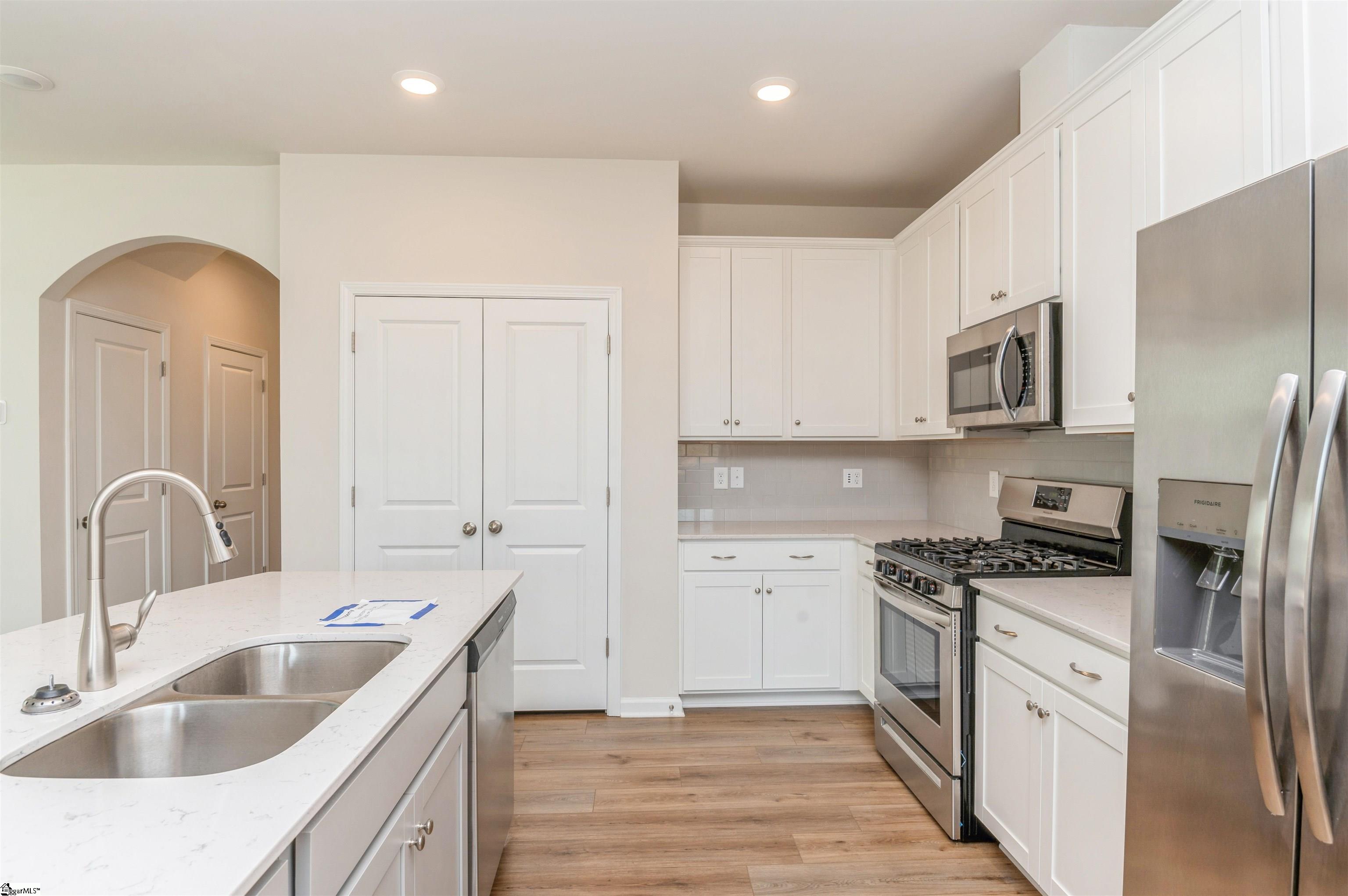 324 East Compass Way Easley, SC 29640 - Photo 10 of 31 Gallery Image 10