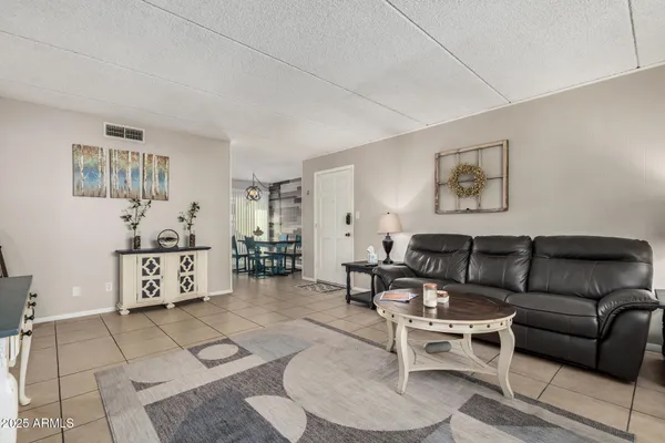 $348,500 | 4201 East Camelback Road, Unit 15, Phoenix, AZ 85018