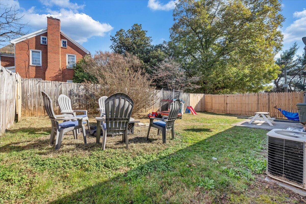 1631 Midland Road Salem, VA 24153 - Photo 21 of 26 21-MIB05587