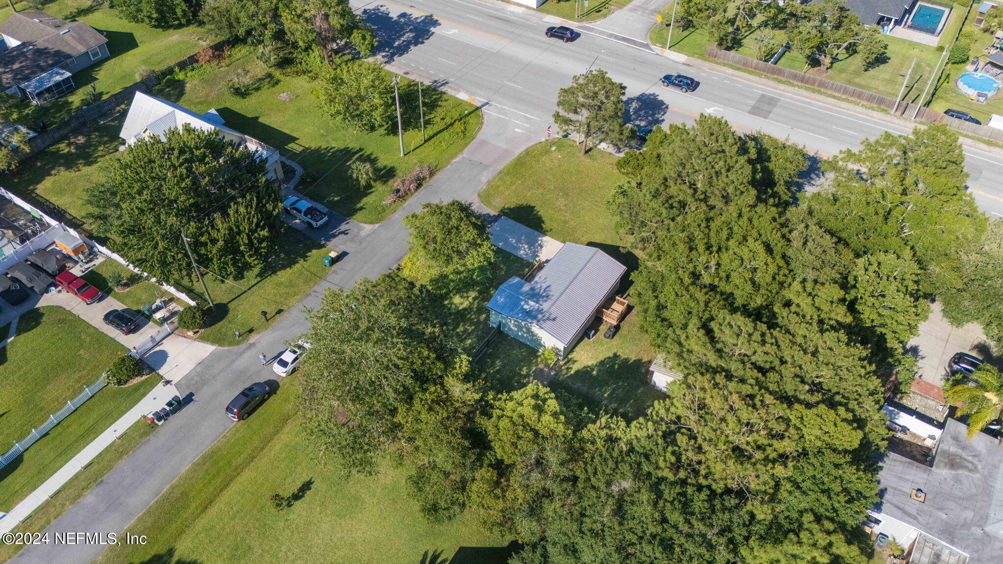 13548 Chauny Road Jacksonville, FL 32246 - Photo 45 of 55 an aerial view of a house with a yard