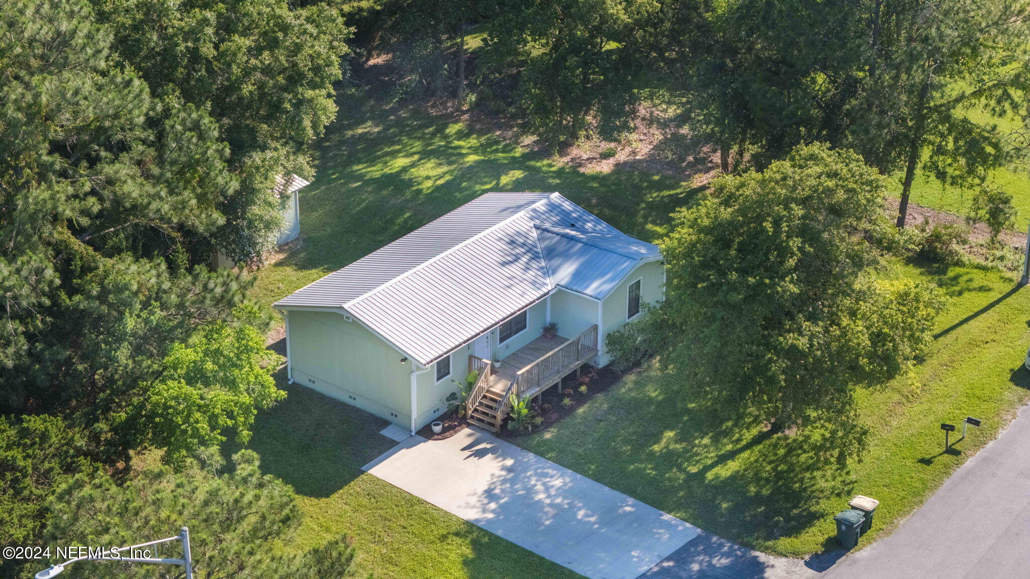 13548 Chauny Road Jacksonville, FL 32246 - Photo 50 of 55 an aerial view of a house