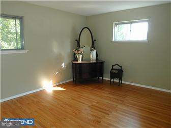234 George Dye Road Hamilton Square, NJ 08690 - Photo 3 of 12 Gallery Image 3