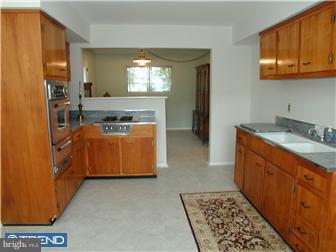 234 George Dye Road Hamilton Square, NJ 08690 - Photo 6 of 12 Gallery Image 6