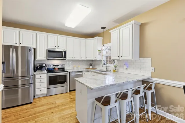 $449,900 | 2712 25th Street Northeast, Hickory, NC 28601