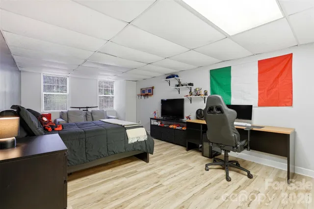 $449,900 | 2712 25th Street Northeast, Hickory, NC 28601