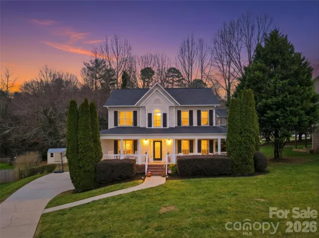 $449,900 | 2712 25th Street Northeast, Hickory, NC 28601