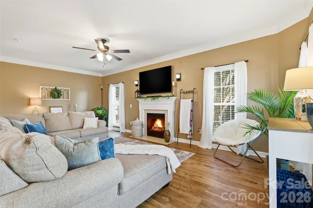 $449,900 | 2712 25th Street Northeast, Hickory, NC 28601