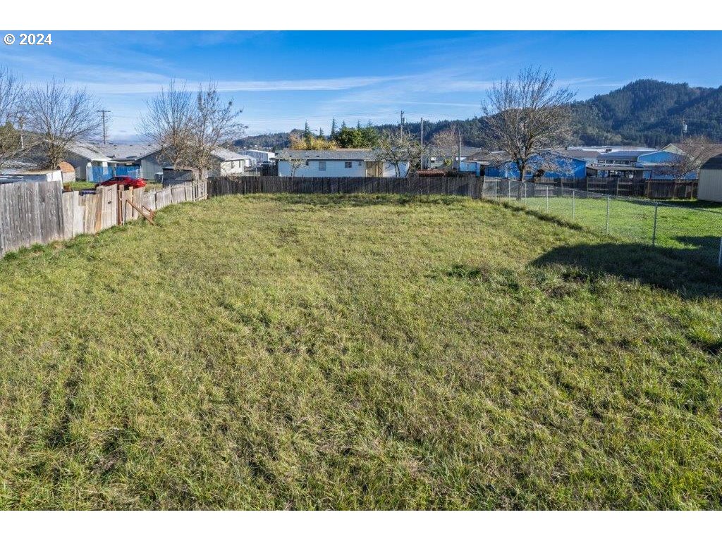 0 South Comstock Road Sutherlin, OR 97479 - Photo 3 of 11 Gallery Image 3