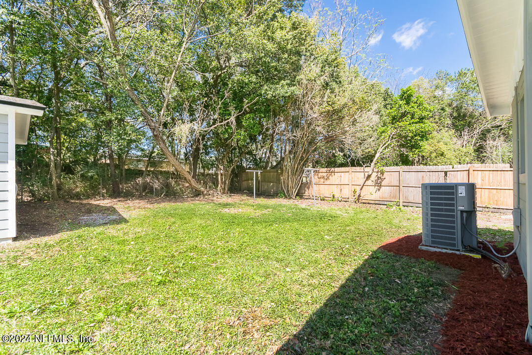 3924 Peter Rabbit Drive Jacksonville, FL 32210 - Photo 33 of 34 033