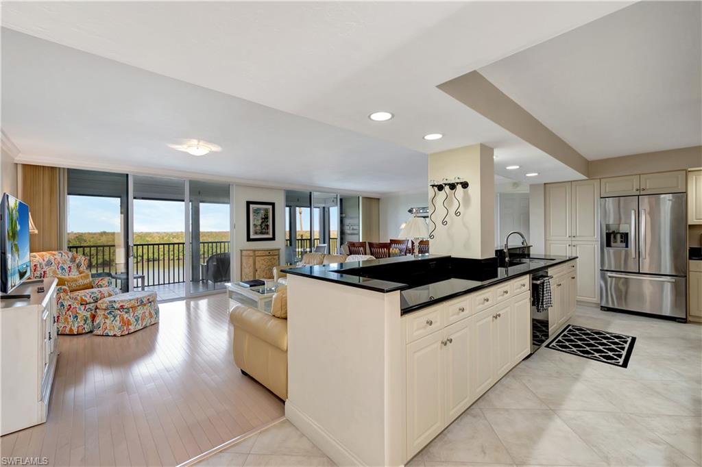 15 Bluebill Avenue, Unit 304 Naples, FL 34108 - Photo 25 of 43