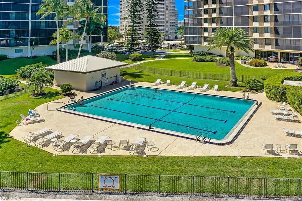 15 Bluebill Avenue, Unit 304 Naples, FL 34108 - Photo 6 of 43 Vanderbilt Surf Colony