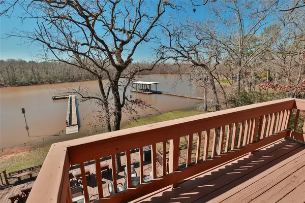 $429,900 | 431 Shoreline Drive, Huntsville, TX 77320