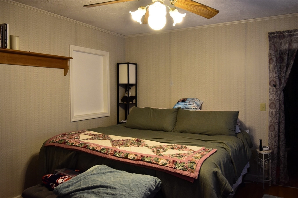 3 Elm Street Oxford, MA 01540 - Photo 20 of 33