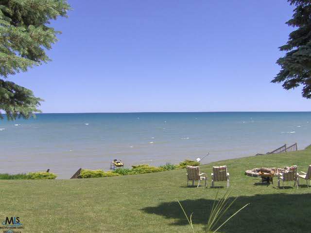 4886 Lakeshore Road Deckerville, MI 48427 - Photo 11 of 12 31117149-21.JPG