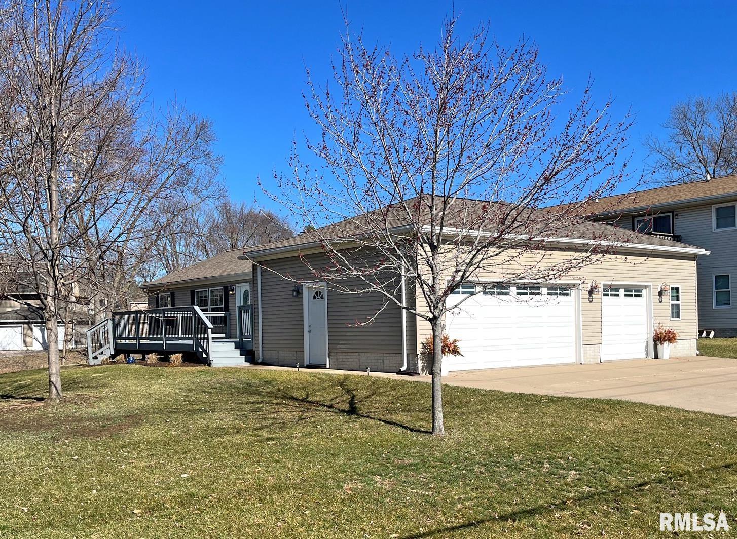 2804 Middle Road Bettendorf, IA 52722 - Photo 4 of 39 Gallery Image 4