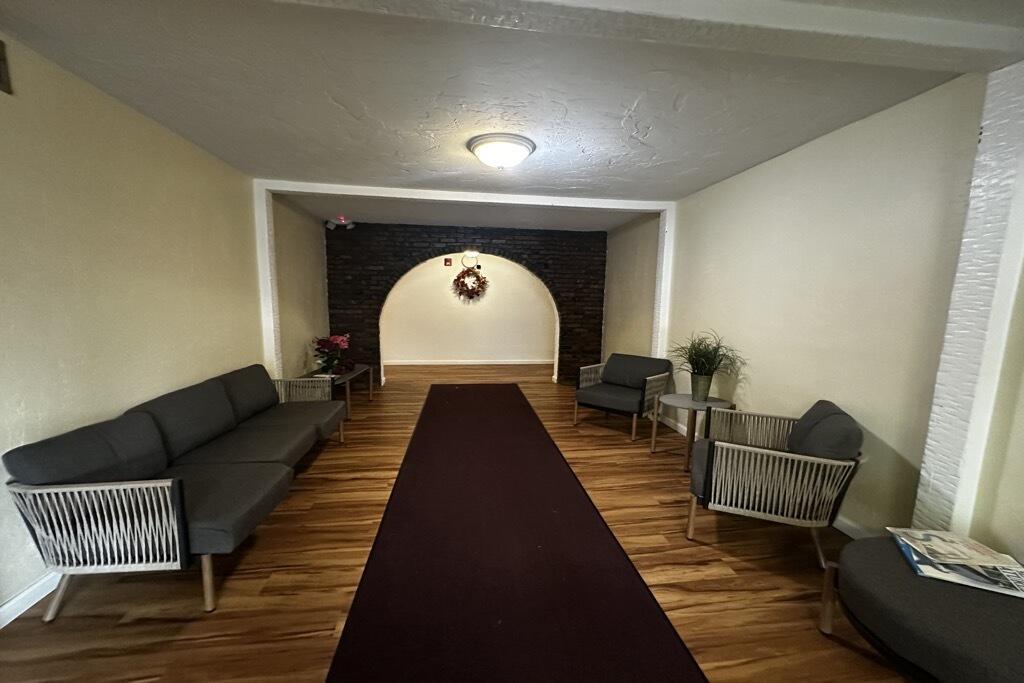 15 Oak Neck Road, Unit 34 Hyannis, MA 02601 - Photo 2 of 11 IMG_5318