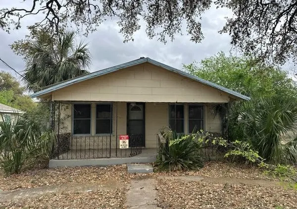 $90,000 | 706 Pearson Street, Natalia, TX 78059