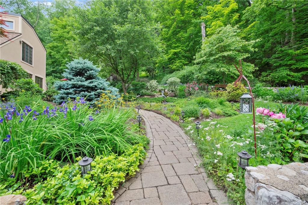 337 Fox Chapel Road Pittsburgh, PA 15238 - Photo 3 of 40 Walkway leading to front door entrance