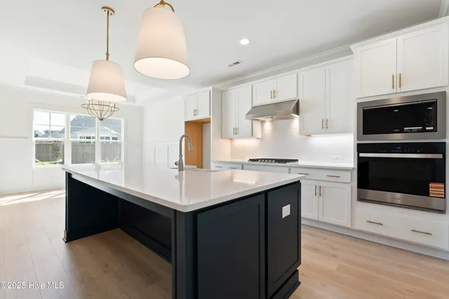 $499,900 | 1157 Turnata Drive Southeast, Bolivia, NC 28422