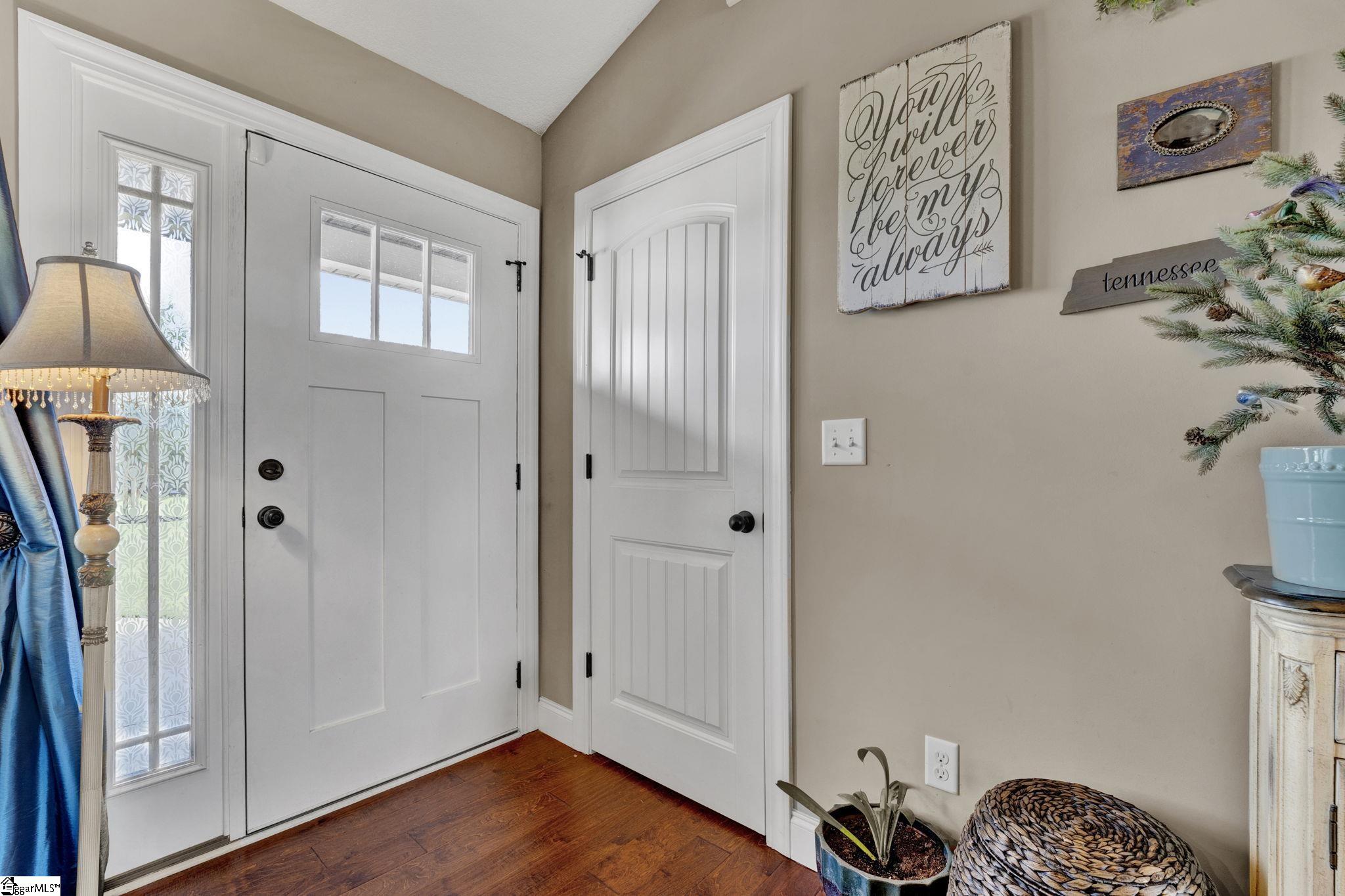 452 Silver Lake Road Duncan, SC 29334 - Photo 3 of 31 Gallery Image 3