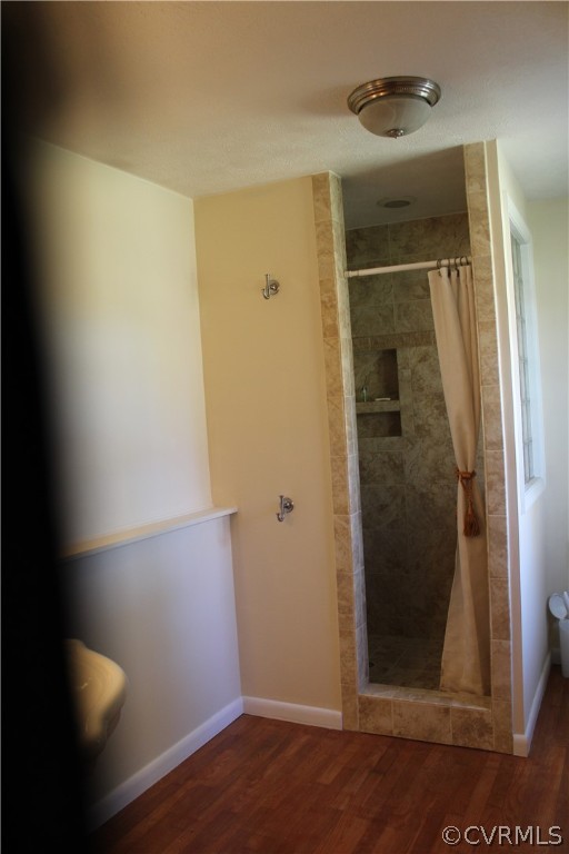 10735 River Road Chesterfield, VA 23838 - Photo 18 of 25 Master Bath with tile shower