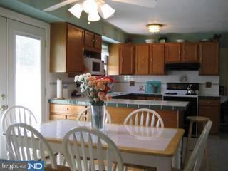 109 Capella Road Sewell, NJ 08080 - Photo 2 of 6