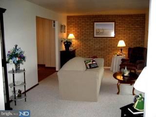 109 Capella Road Sewell, NJ 08080 - Photo 3 of 6