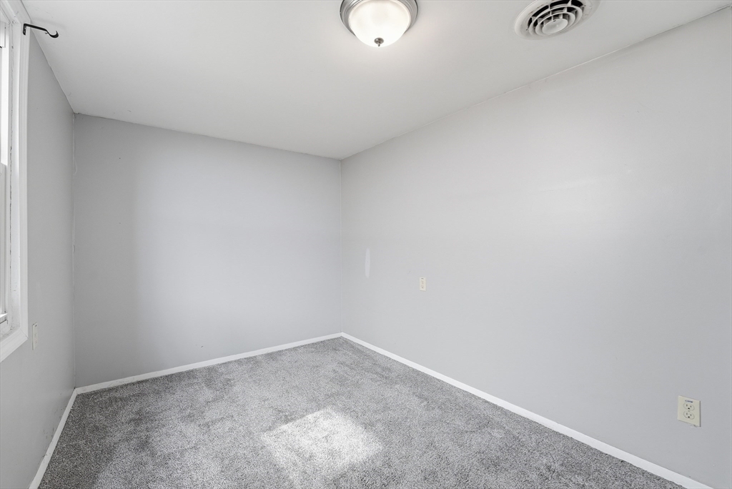 165 Hampden Street Springfield, MA 01151 - Photo 19 of 41